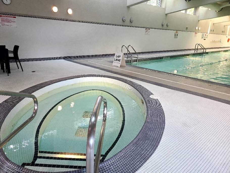 Spacious Dt 2-Bdr High-Rise With View, Pool, Gym Vancouver Exterior foto